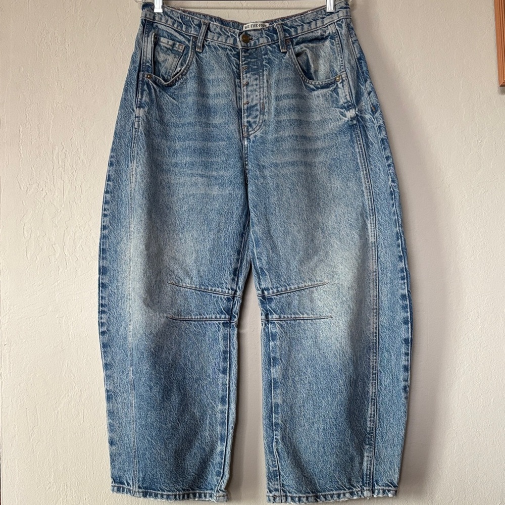 We the free lucky barrel leg Jean size 28 distressed